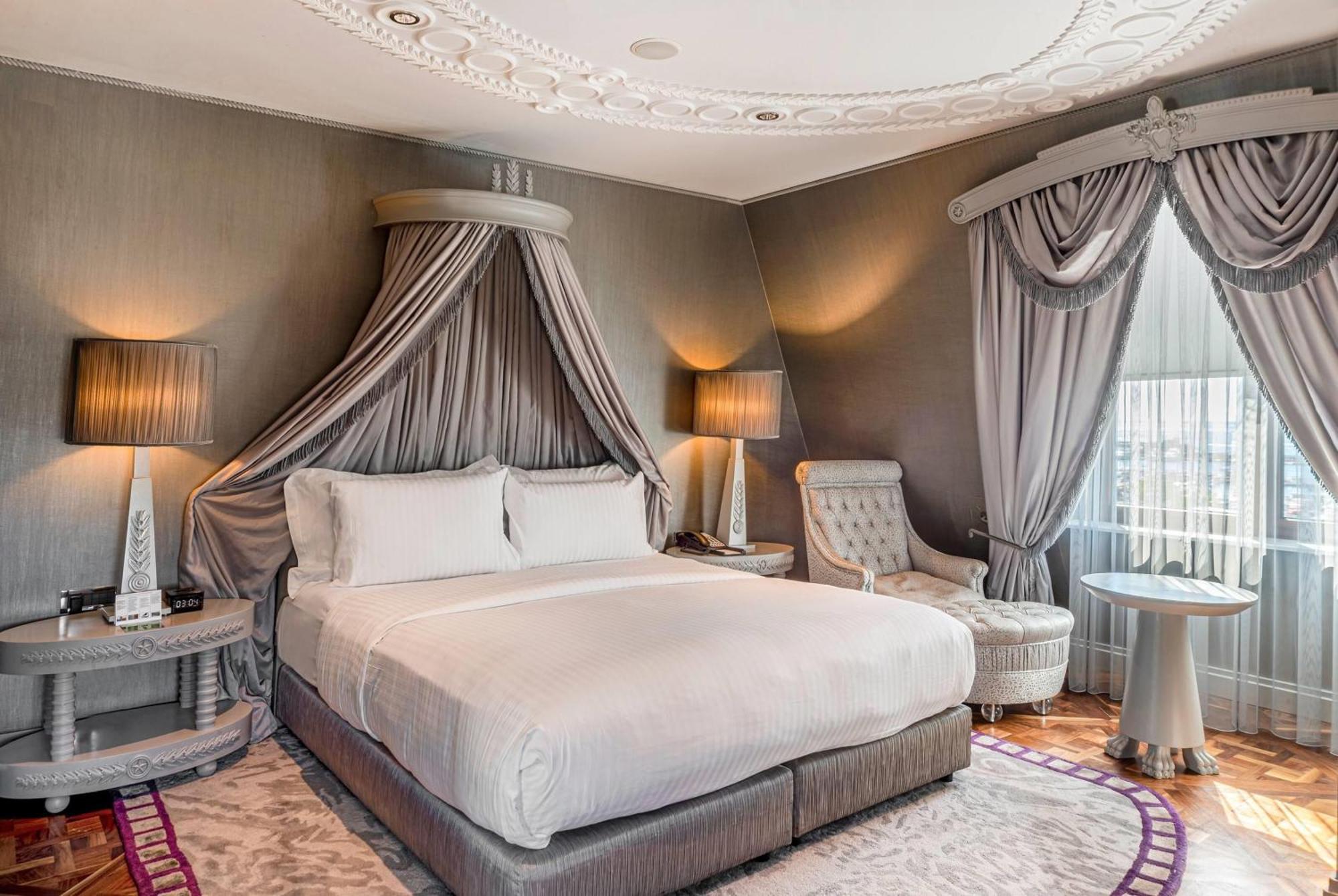 Wyndham Grand Istanbul Kalamis Marina Hotel — Photos 1